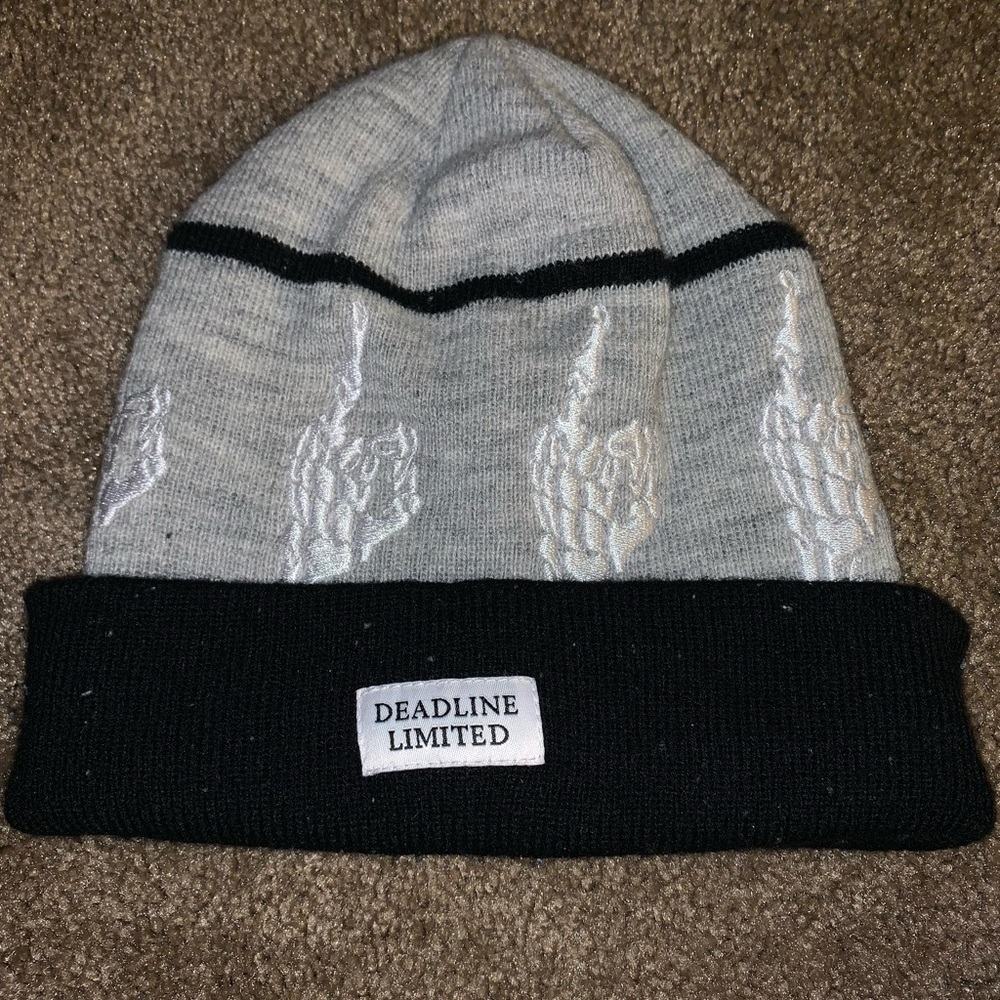 Deadline beanie